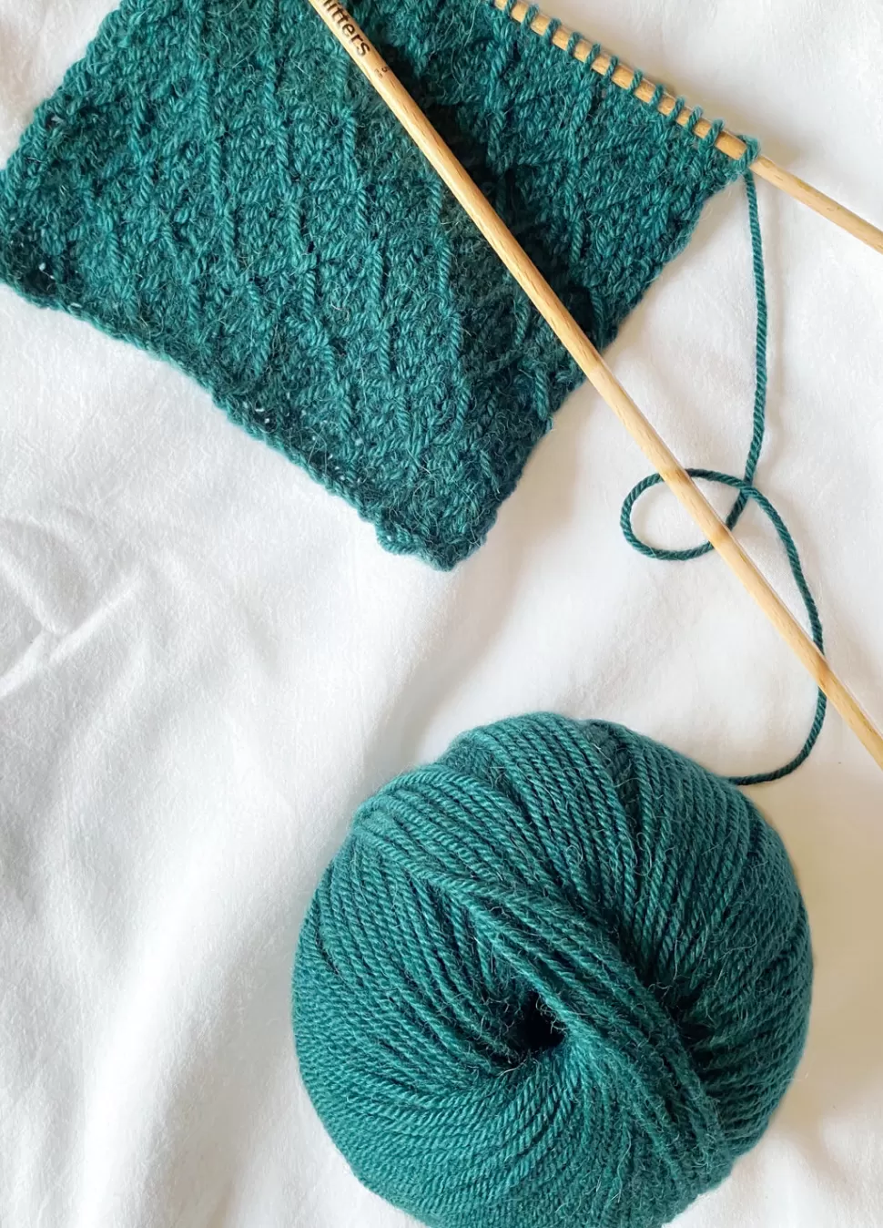 baby_alpaca_forest_green_3.webp Baby Alpaca Forest Green>We Are Knitters Cheap