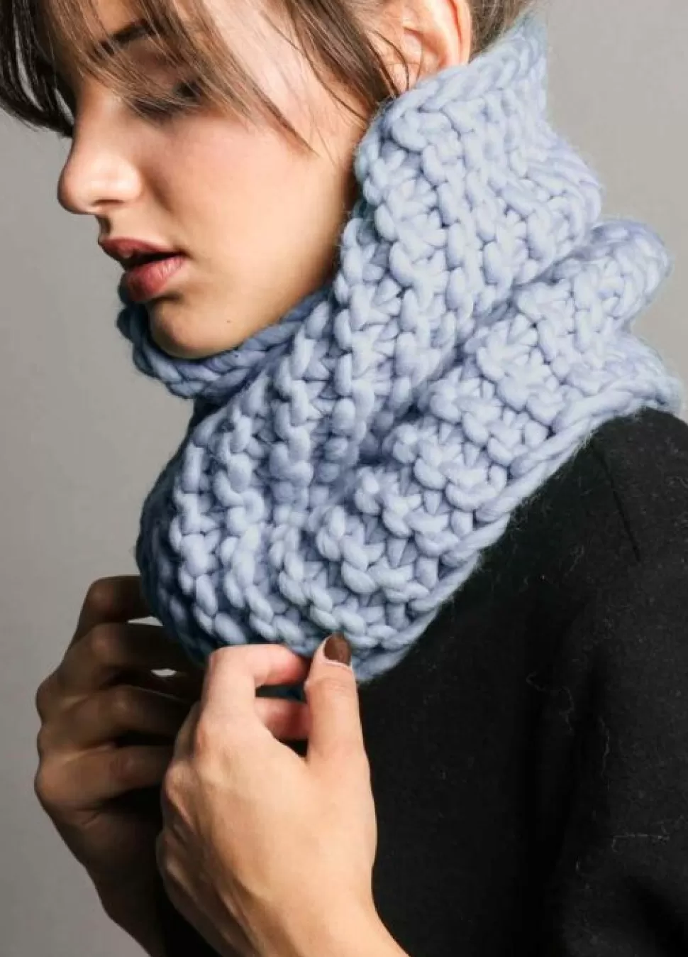 himba_snood_kit_4.webp Himba Snood Kit>We Are Knitters Clearance