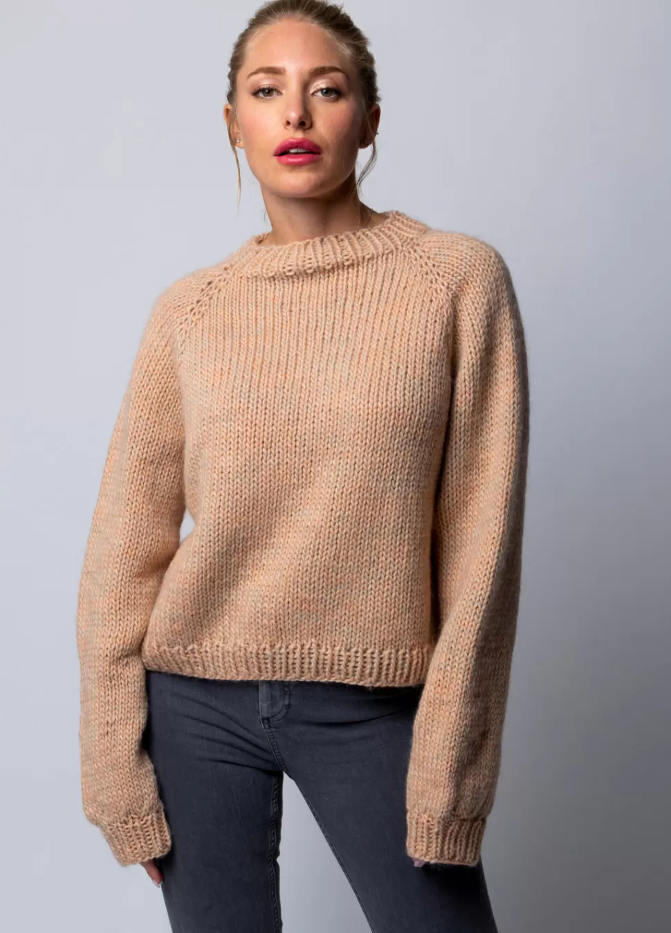 maracuya_sweater_kit_4.webp Maracuya Sweater Kit>We Are Knitters Shop