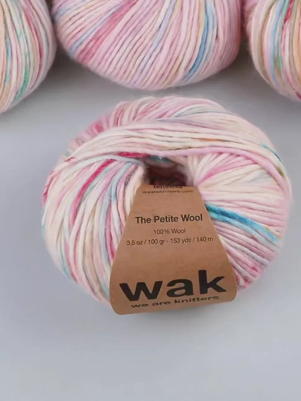 petite_wool_bubblegum_3.webp Petite Wool Bubblegum>We Are Knitters Best