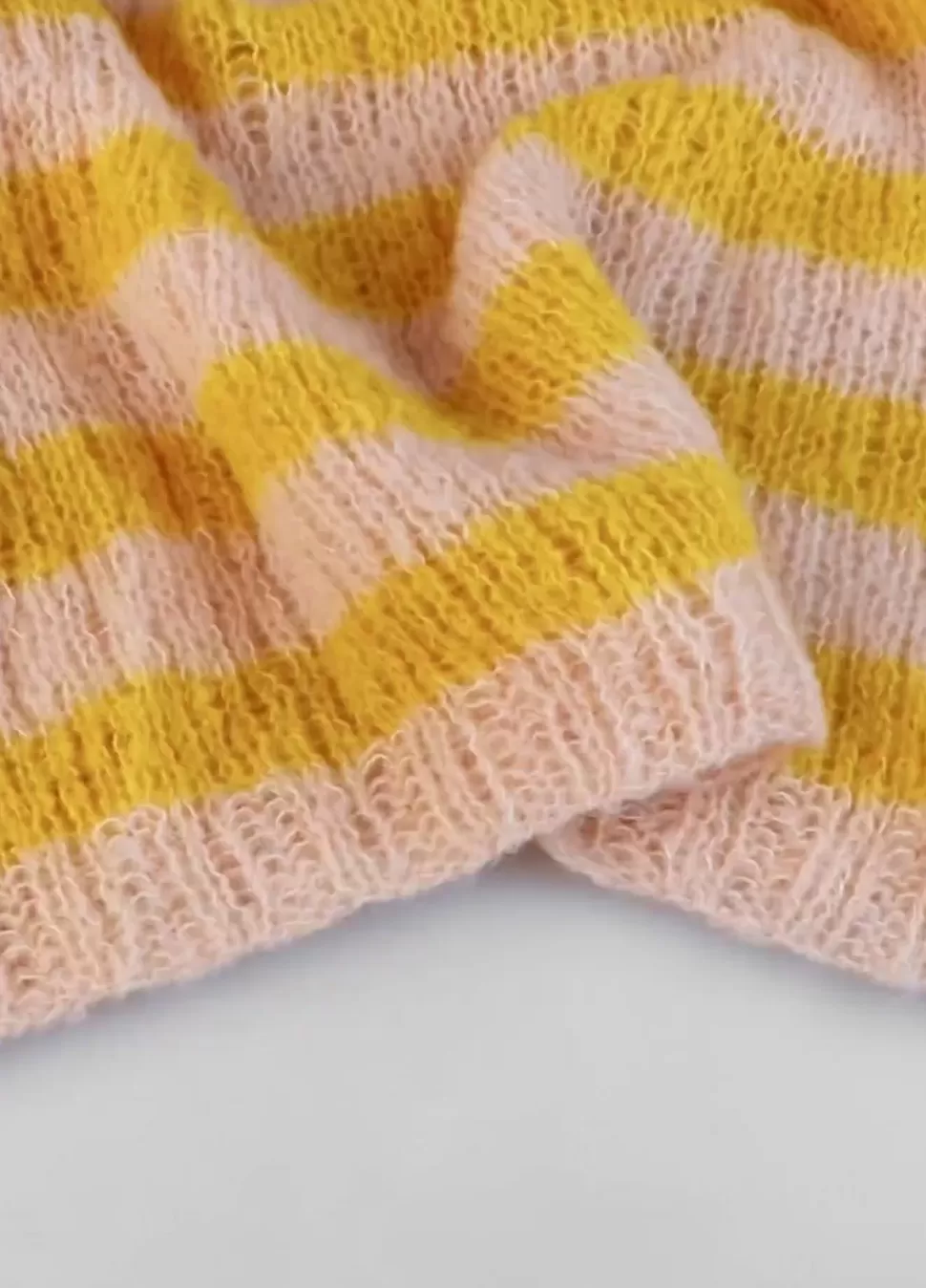 touch_me_mohair_mustard_4.webp Touch me Mohair Mustard>We Are Knitters New