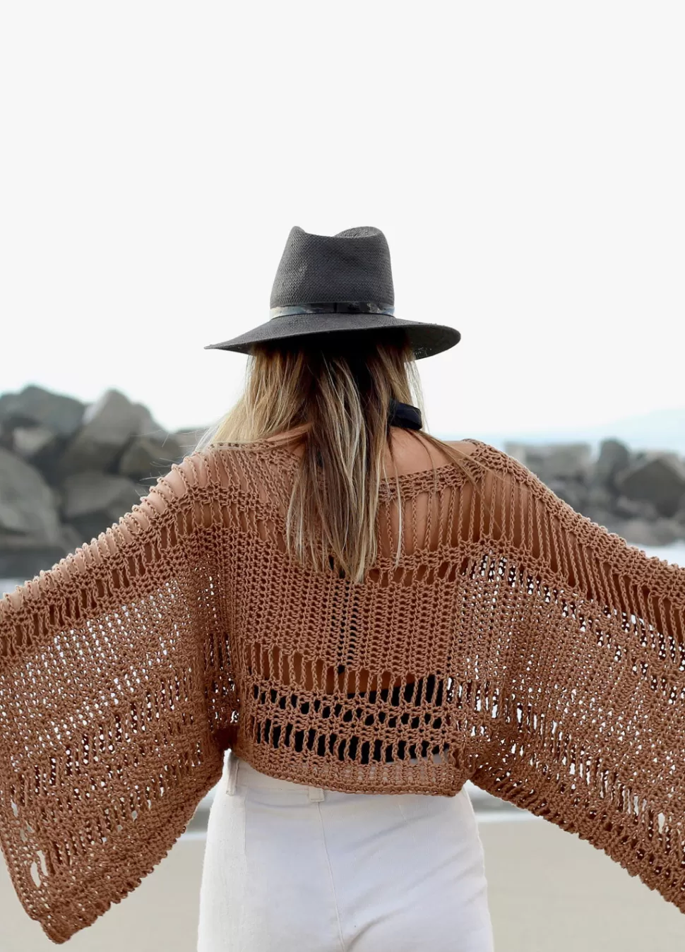 washed_ashore_sweater_x_twoofwands_kit_5.webp Washed Ashore Sweater x @twoofwands Kit>We Are Knitters Fashion